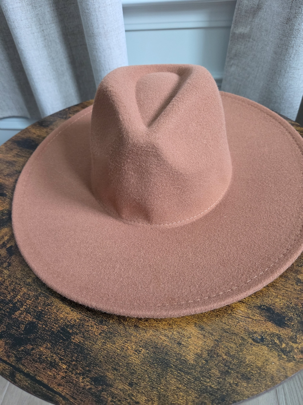 Stylish Women's Wide-Brim Felt Fedora Hat - Tan